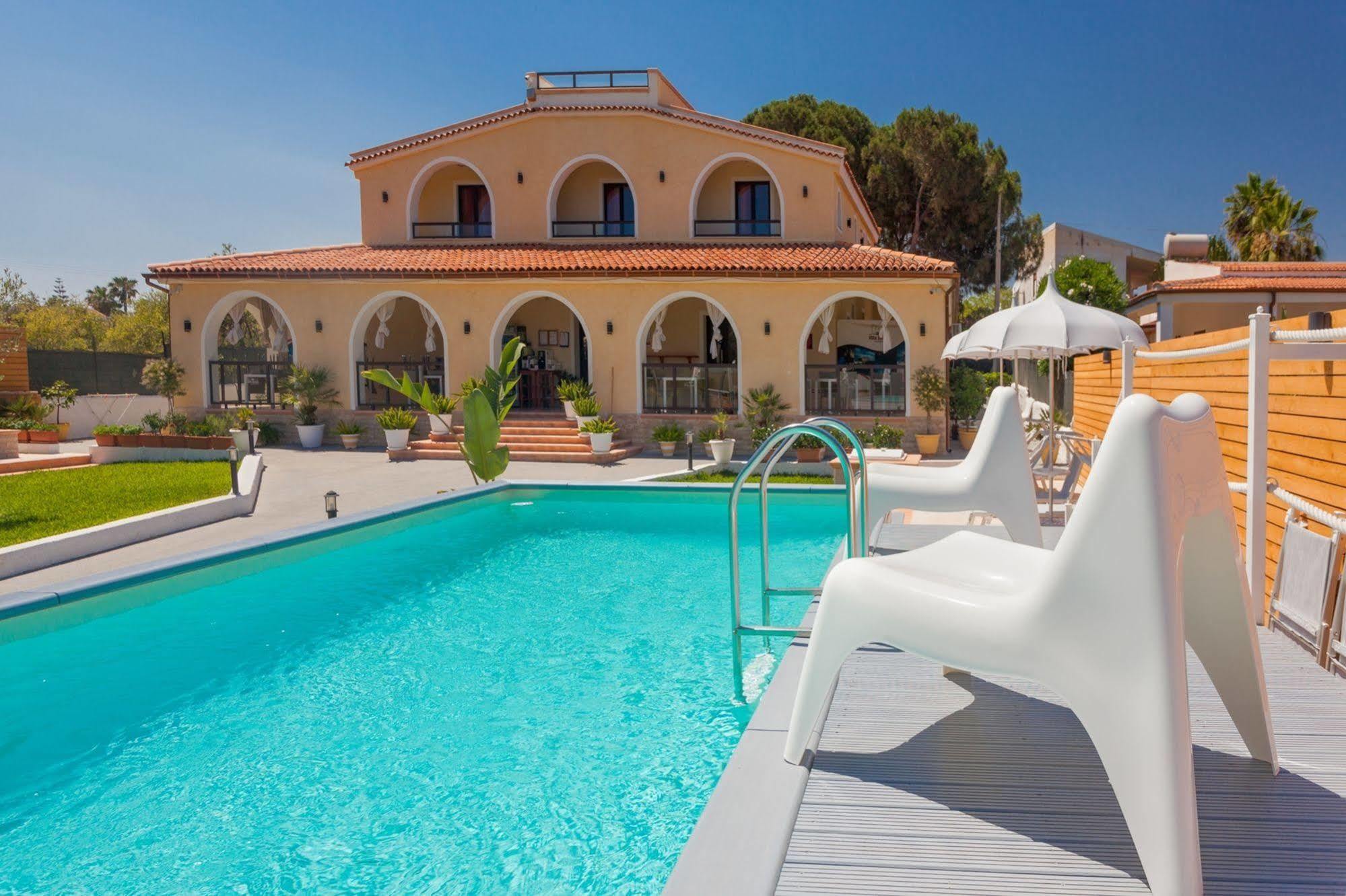 Villa Sunset B&B/Apartments Фонтане-Бьянке Экстерьер фото