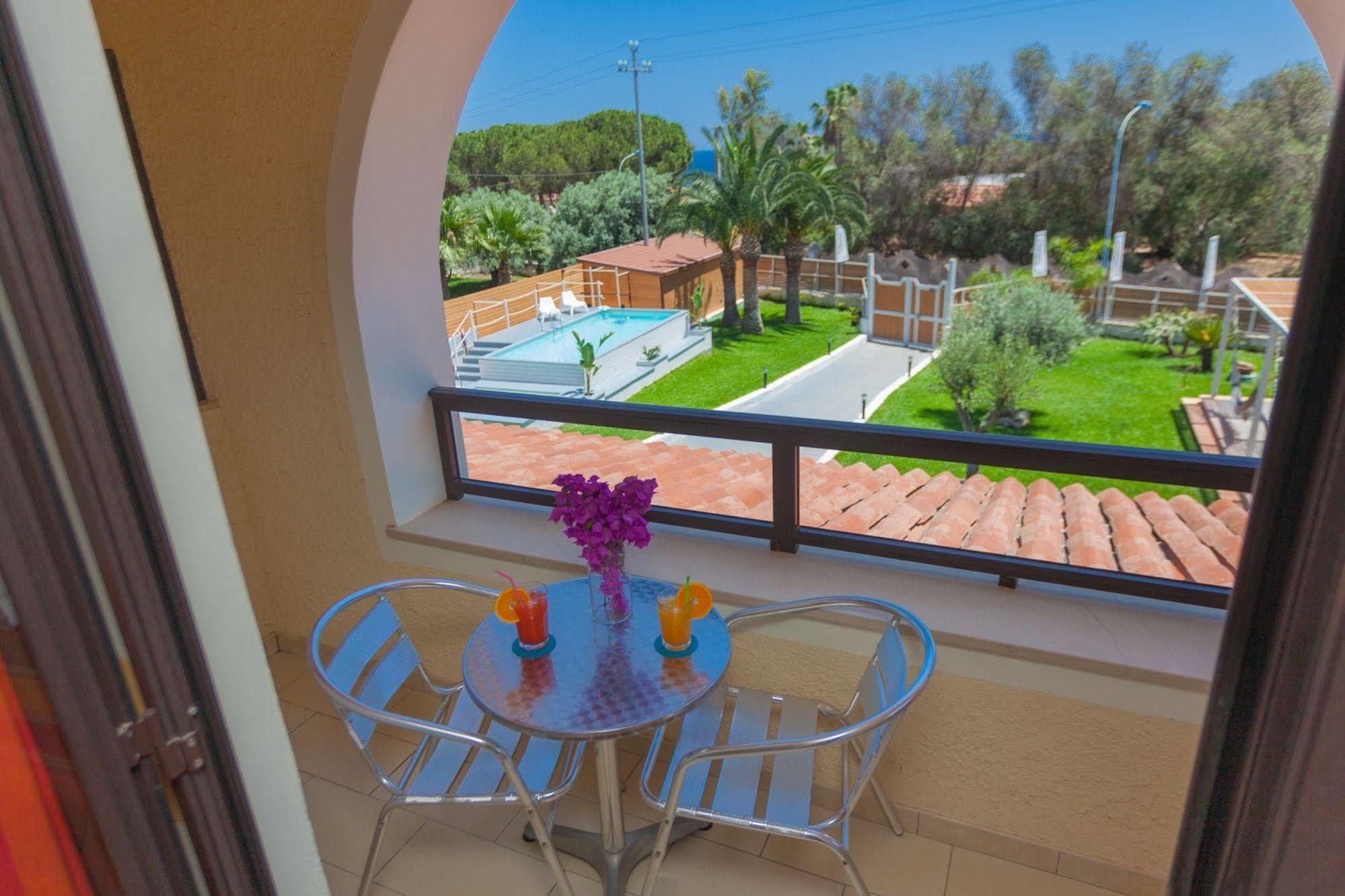 Villa Sunset B&B/Apartments Фонтане-Бьянке Экстерьер фото
